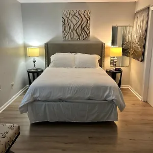 https://3-bliss-hideaways.hotels-in-virginia-beach.com